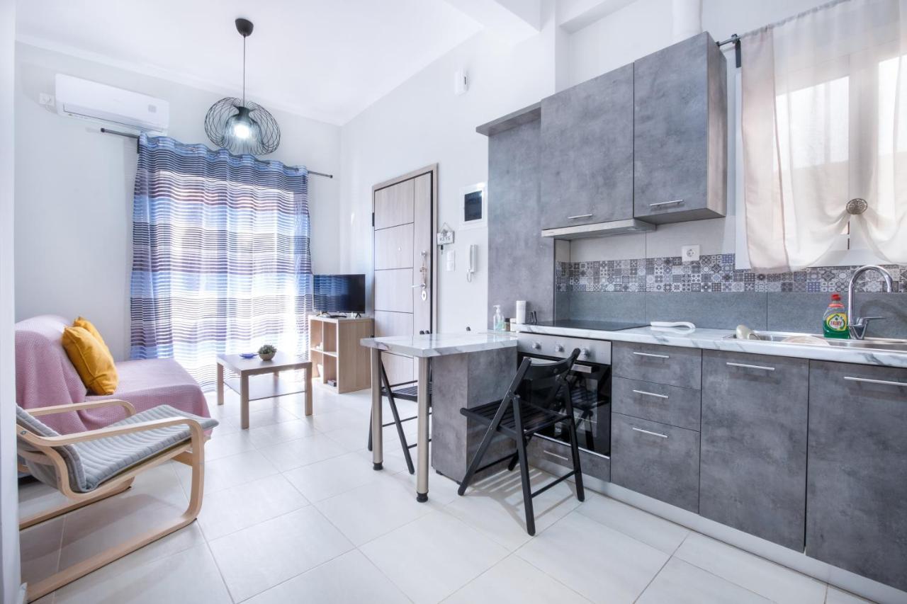 Urban Lifestyle Apartment In Piraeus Exterior photo